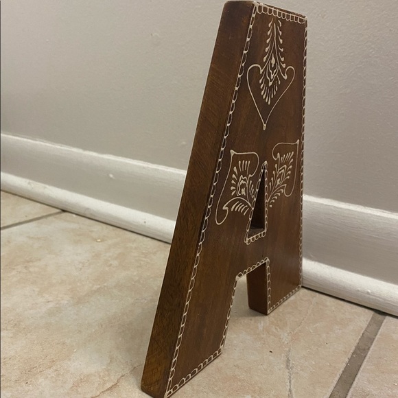 ❤️ NWT Urban Outfitters Wooden Letter “A” Sign - Picture 4 of 4